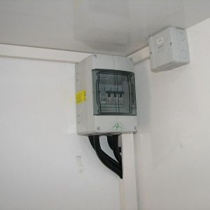 230 volt Verteilung mit FI Schutzschalter